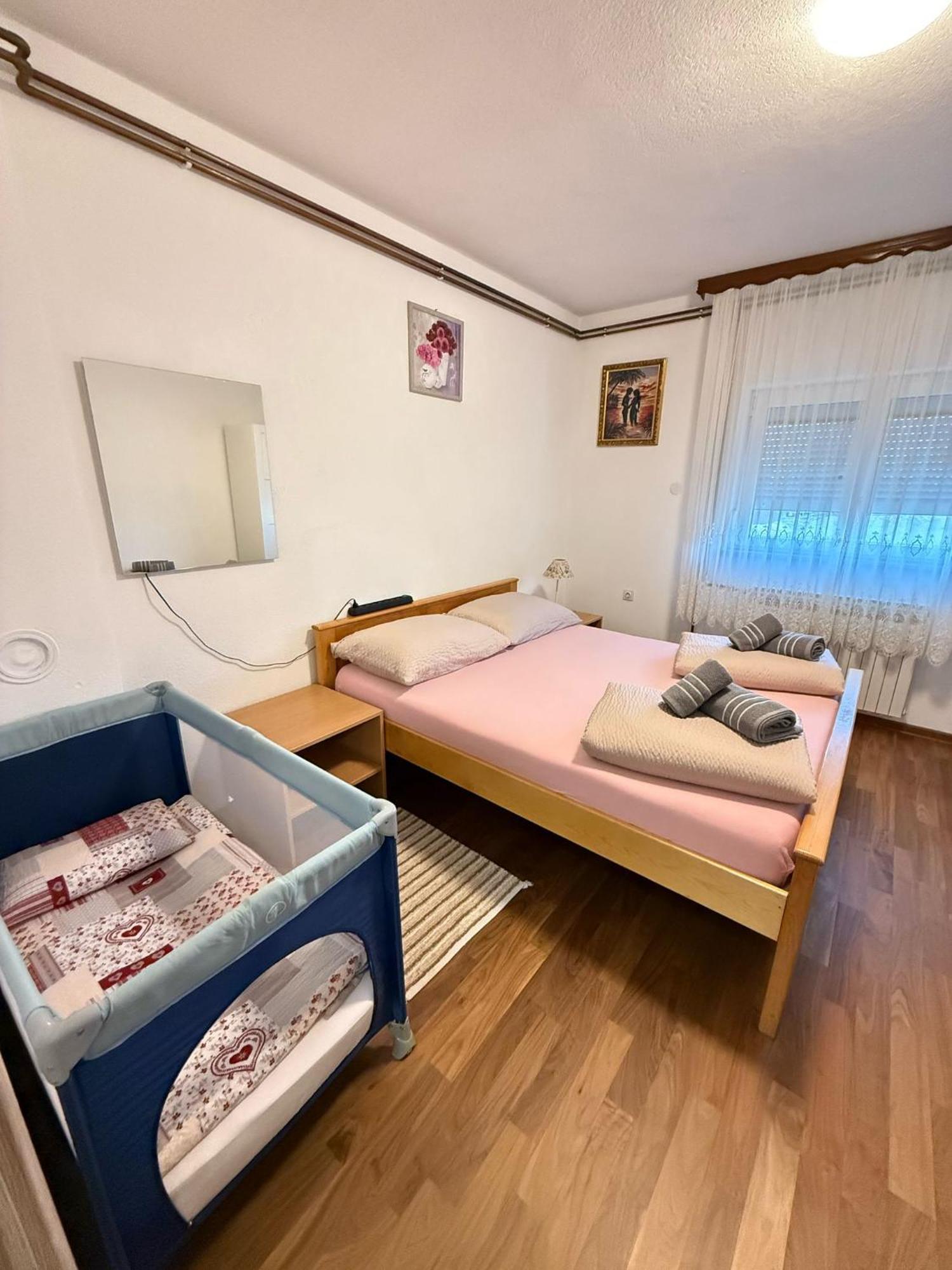 Apartments Marija Vrelo Korenicko Exterior photo